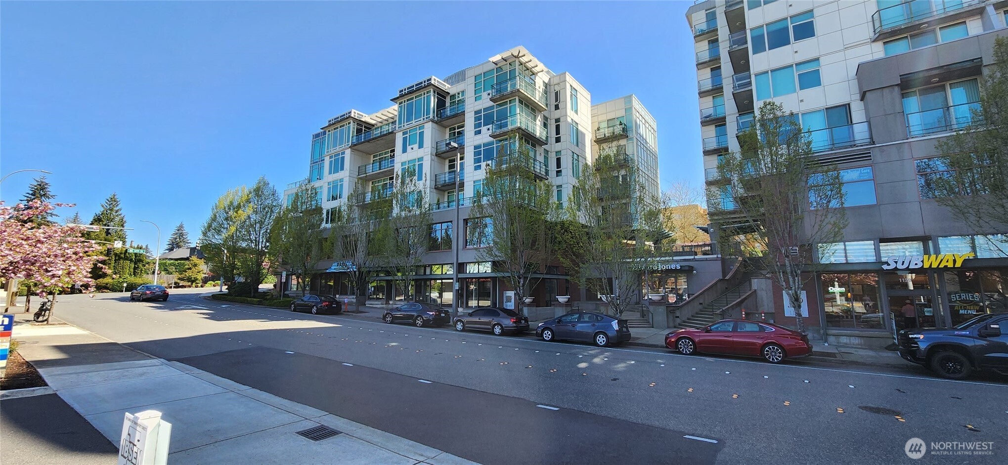 98004 Real Estate Listings Main Image