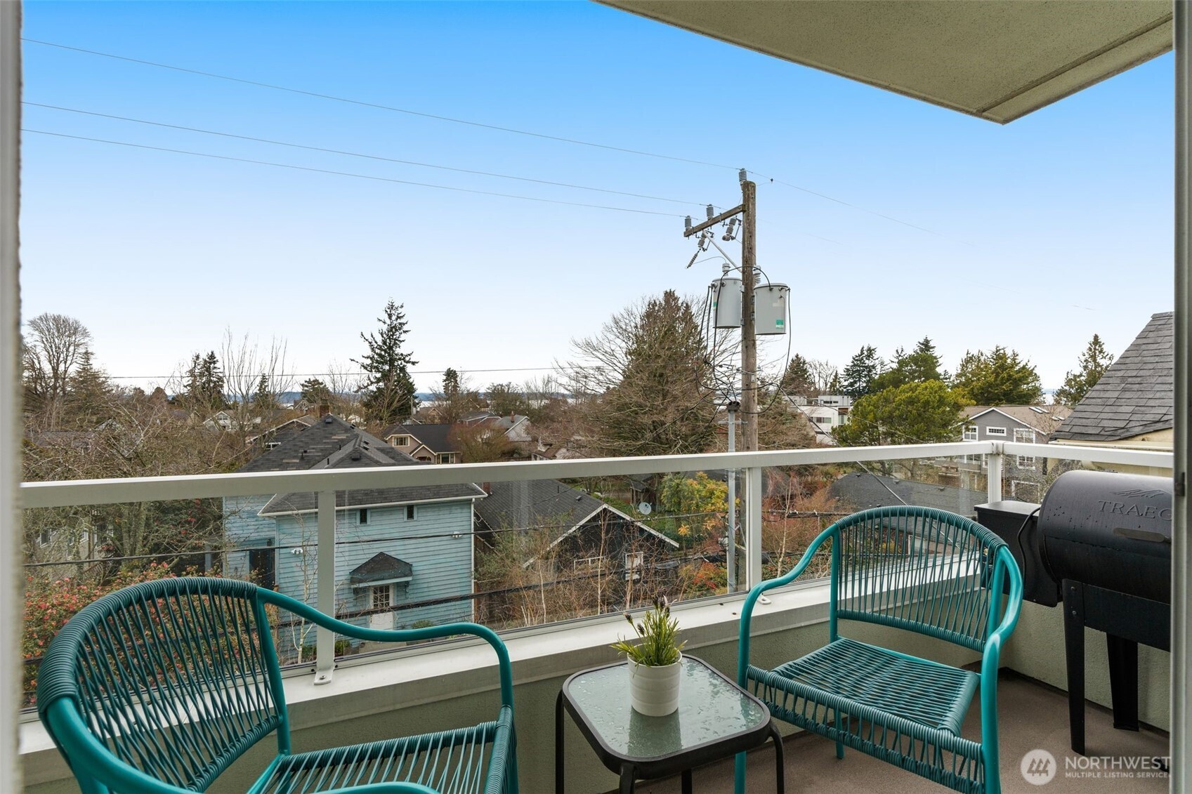 1613 California Avenue 402 Property Photo 8
