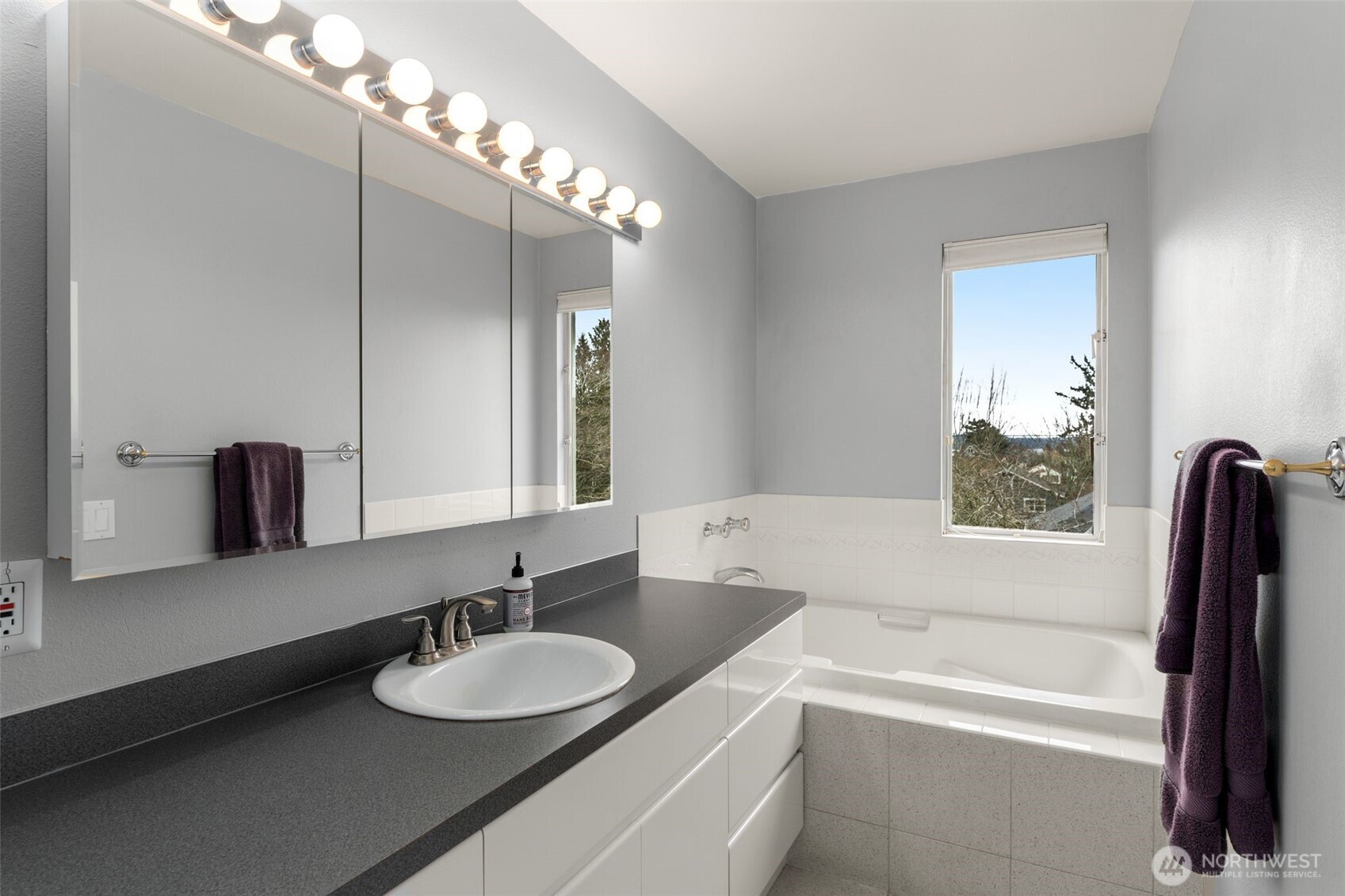 1613 California Avenue 402 Property Photo 17