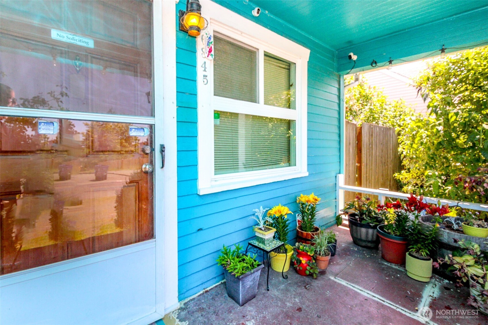 6845 S Clement Avenue Property Photo 2