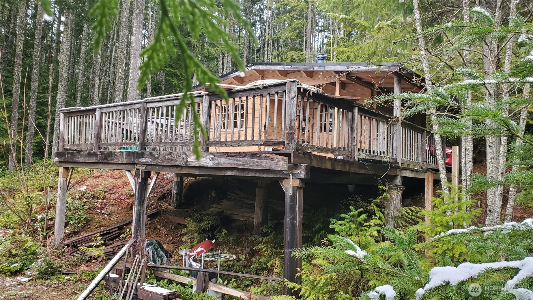 2001 N Dow Mountain Road Property Photo