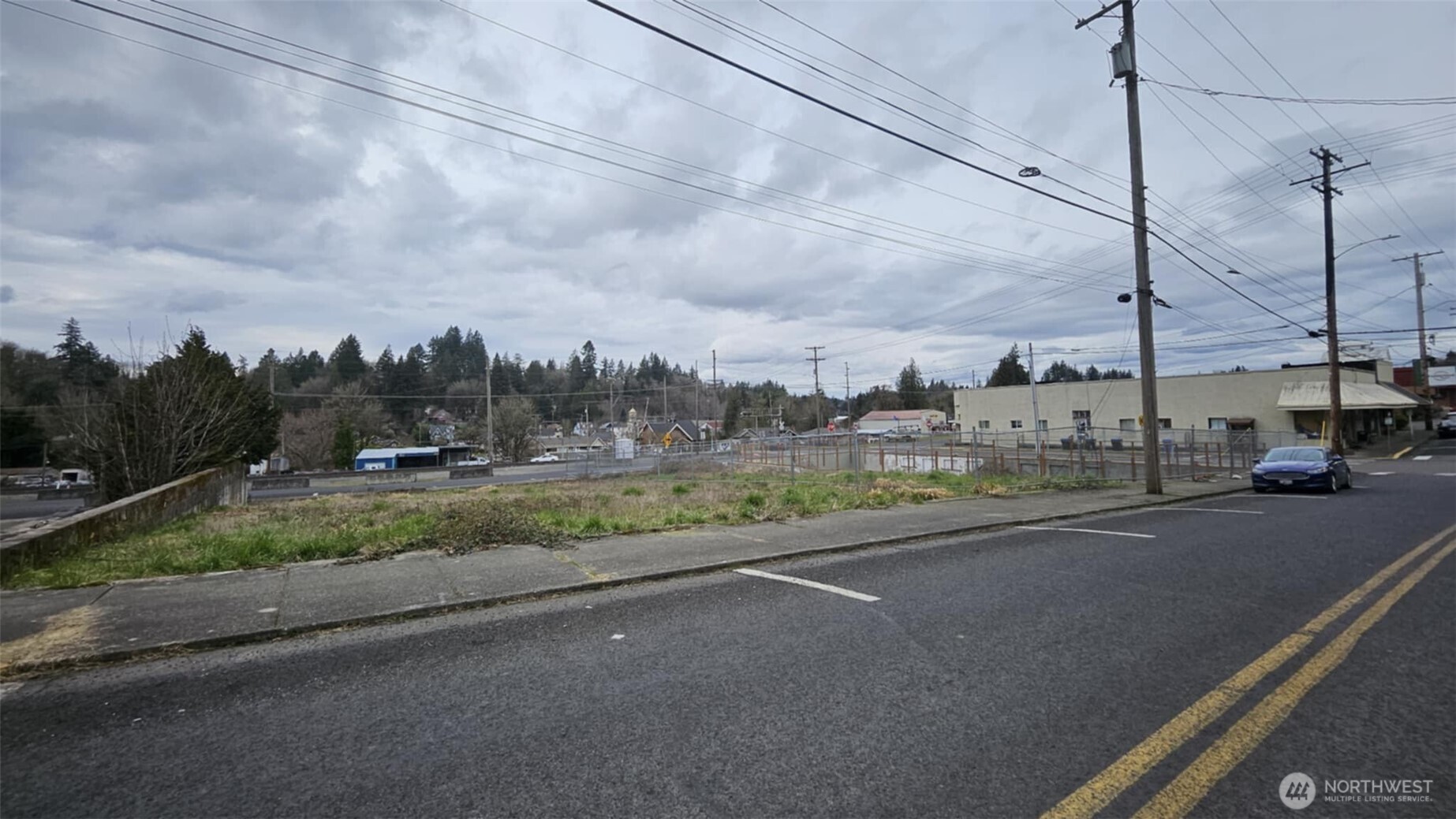 100 Se Front Street Property Photo 11
