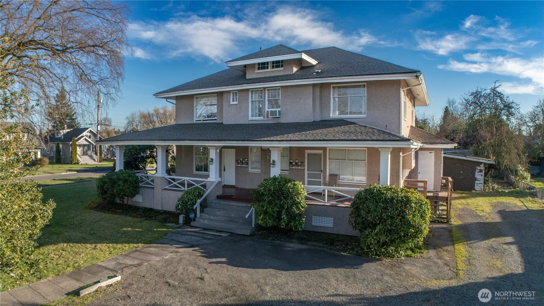 506 1st Street Property Photo