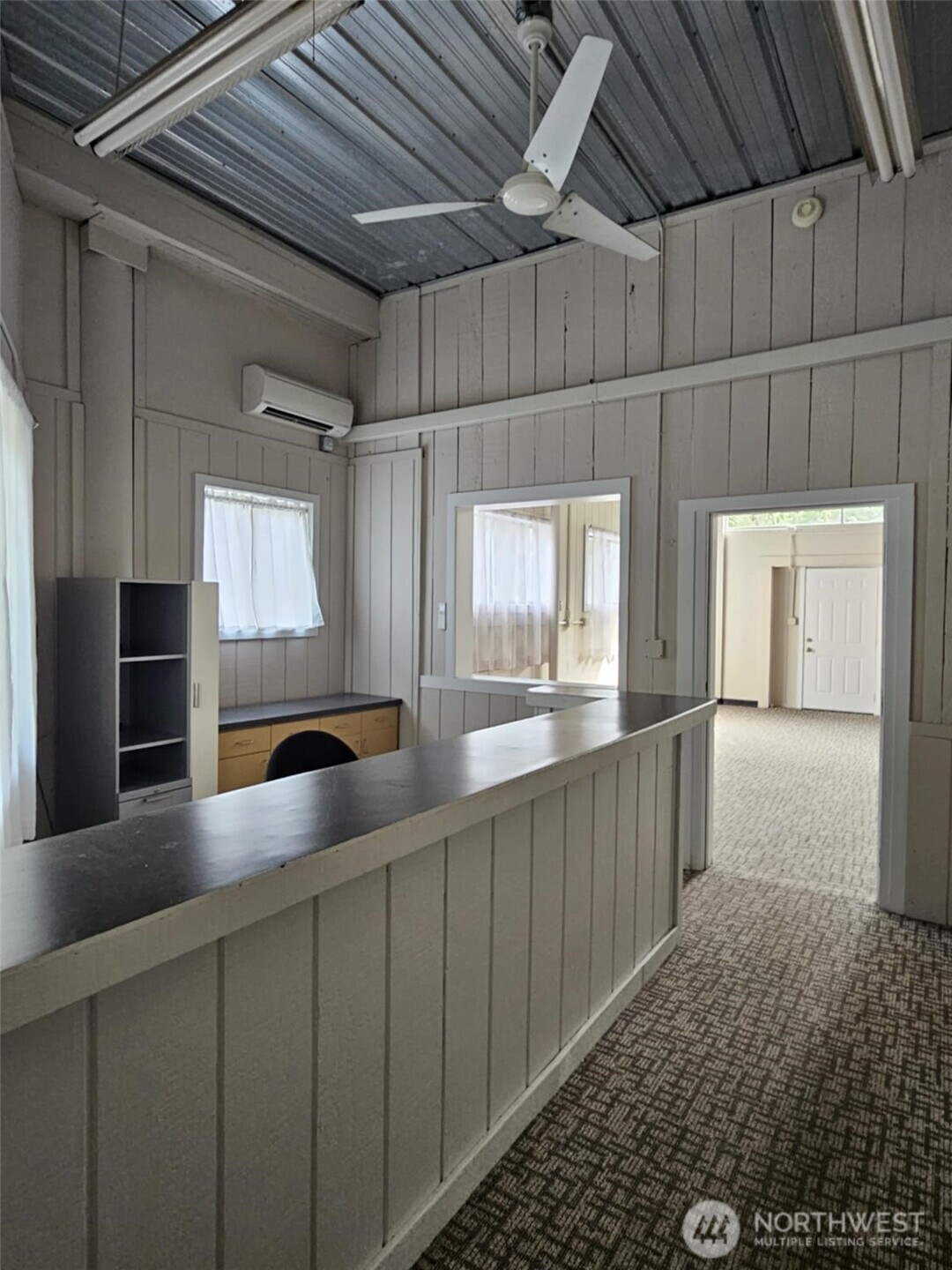 22090 N Us Highway 101 Property Photo 2