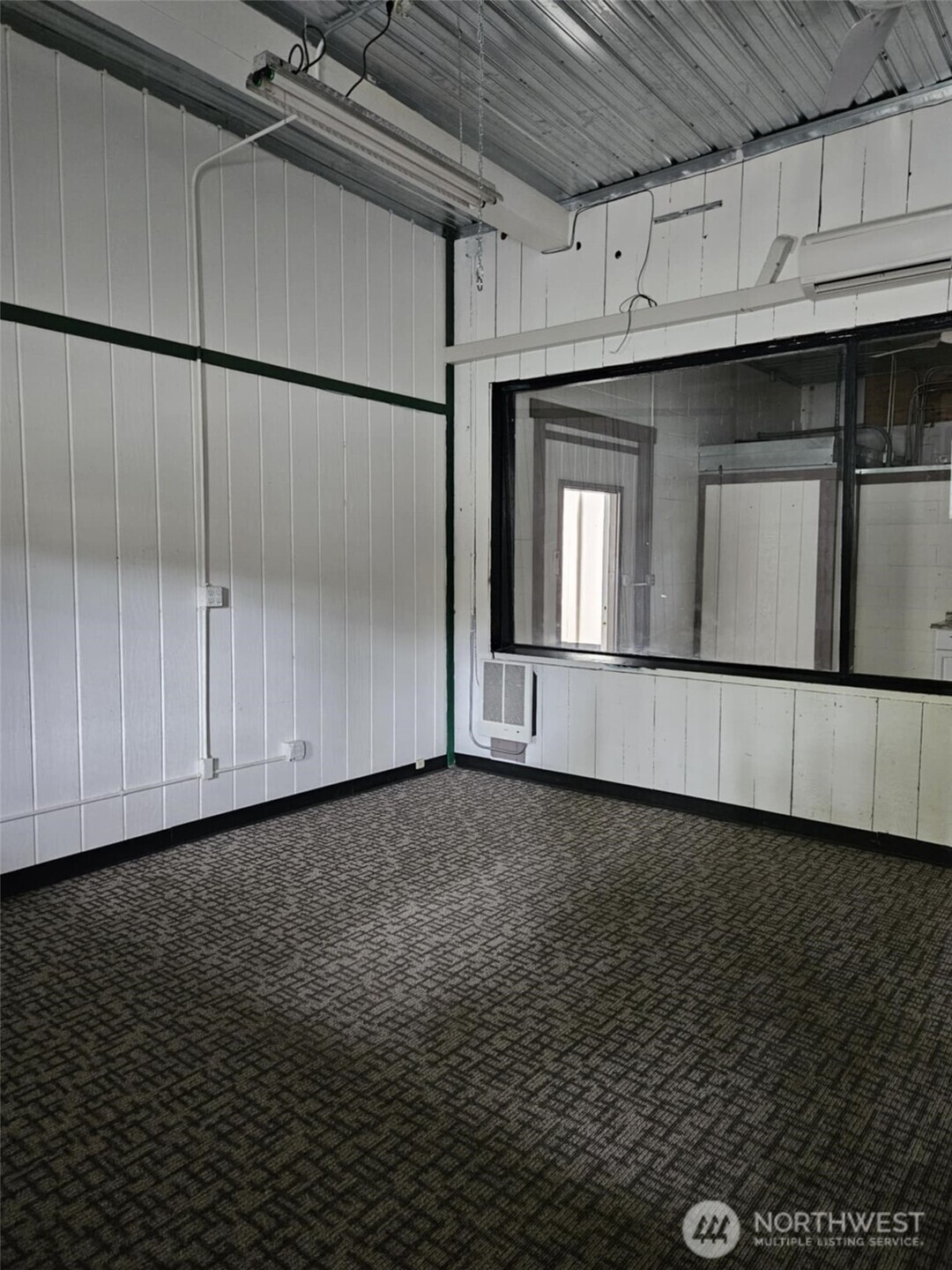 22090 N Us Highway 101 Property Photo 12