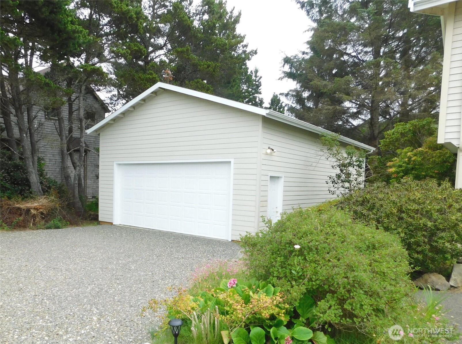 1210 195th Street Property Photo 3