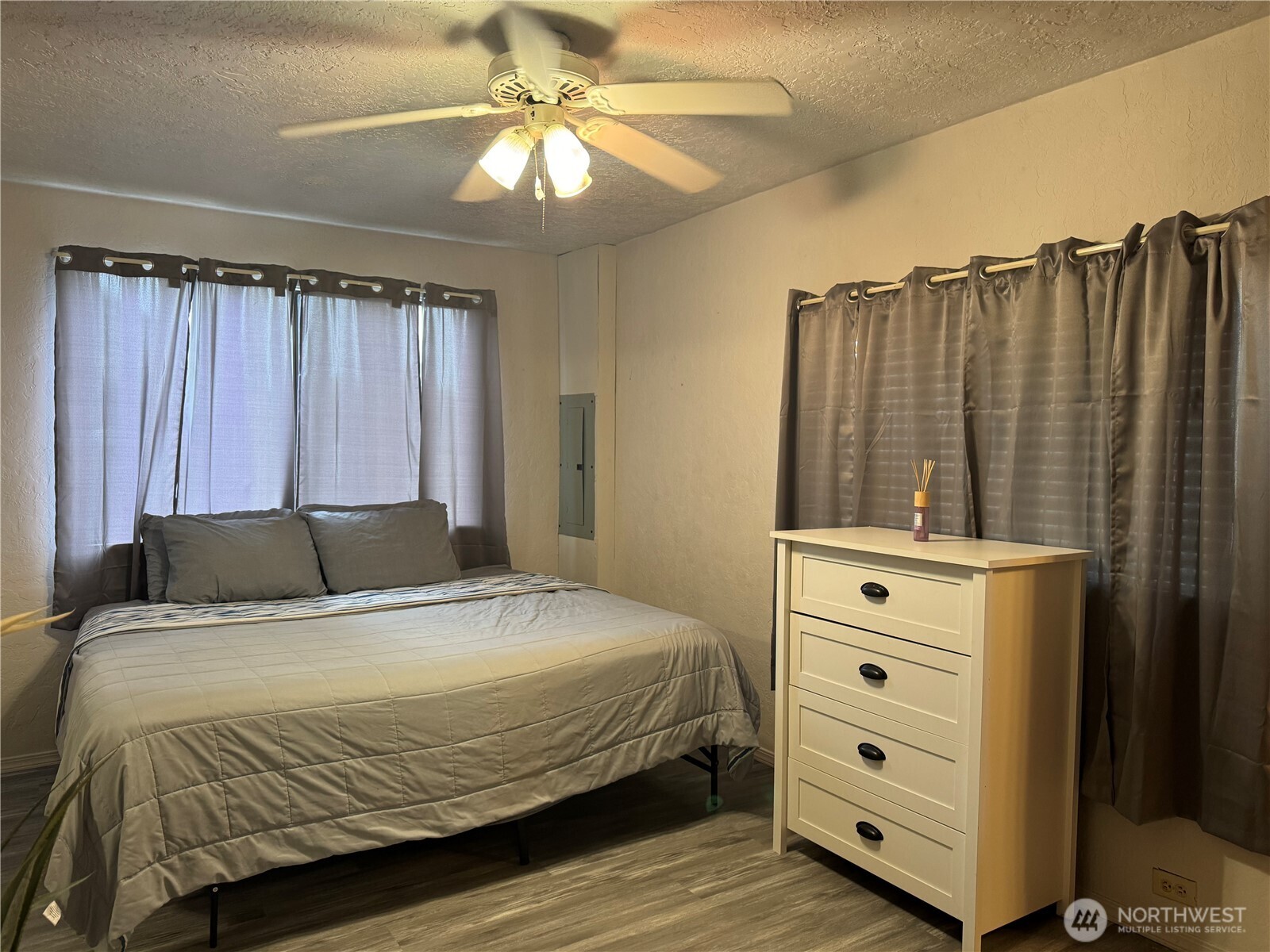 2401 N Washington Street Property Photo 14