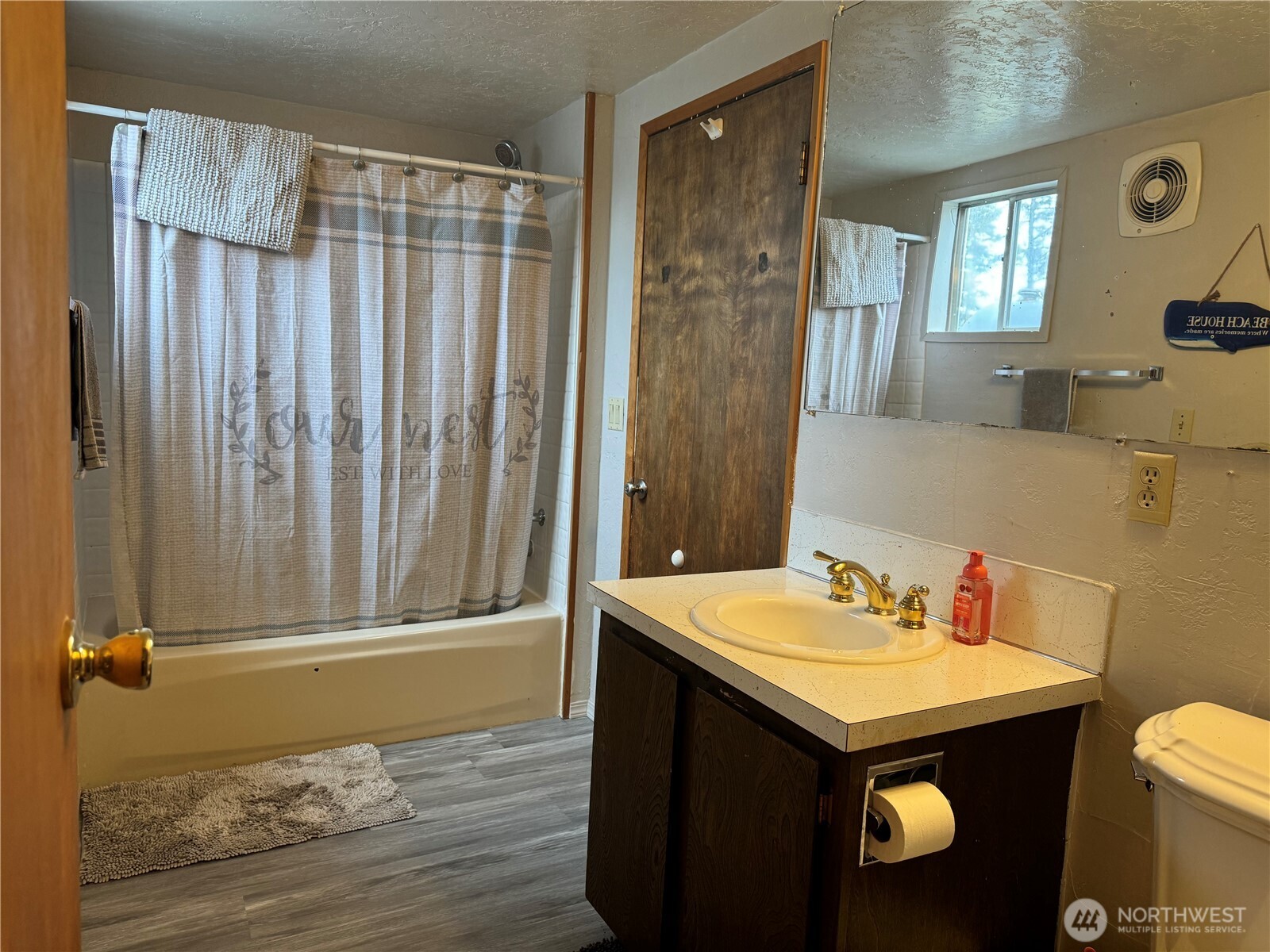 2401 N Washington Street Property Photo 17
