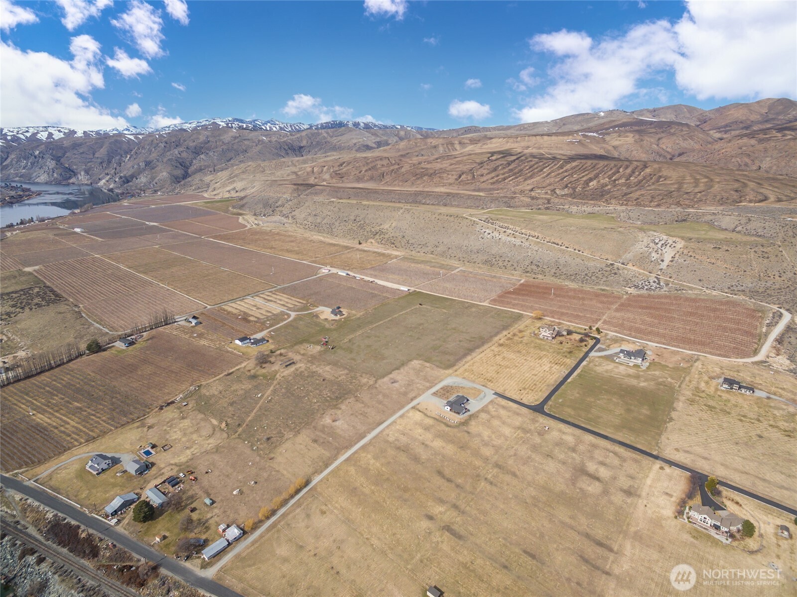 15 Chelan Butte Road Property Photo 5