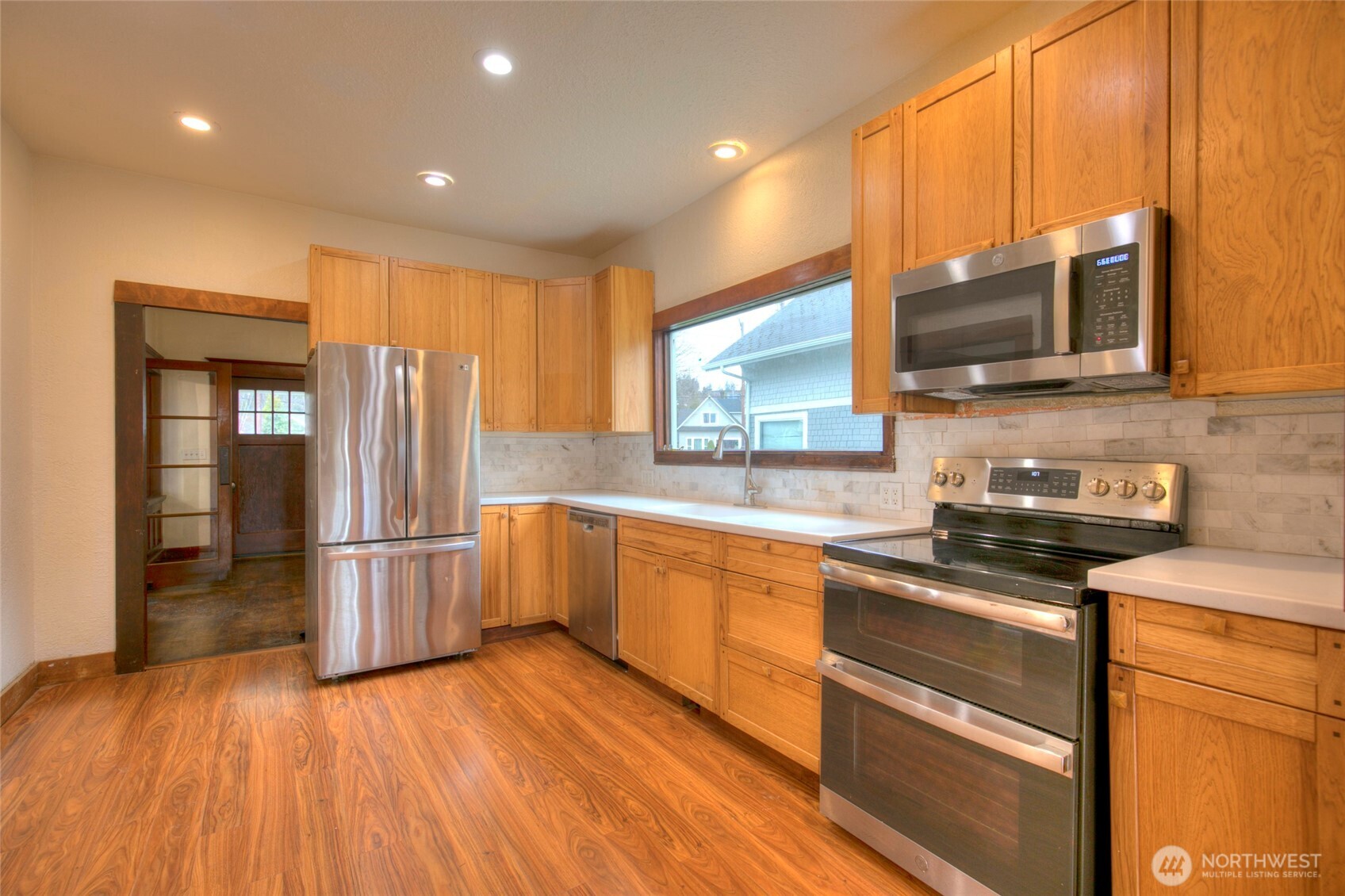 517 1st Street Property Photo 9