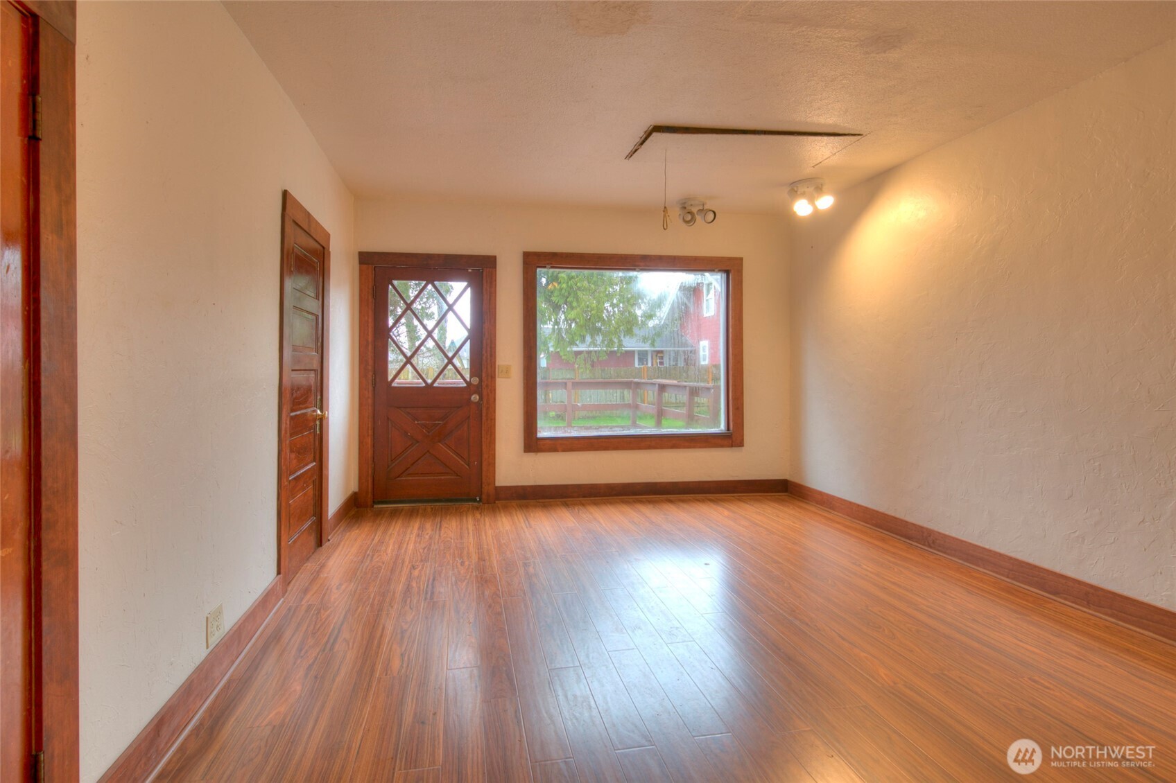 517 1st Street Property Photo 12