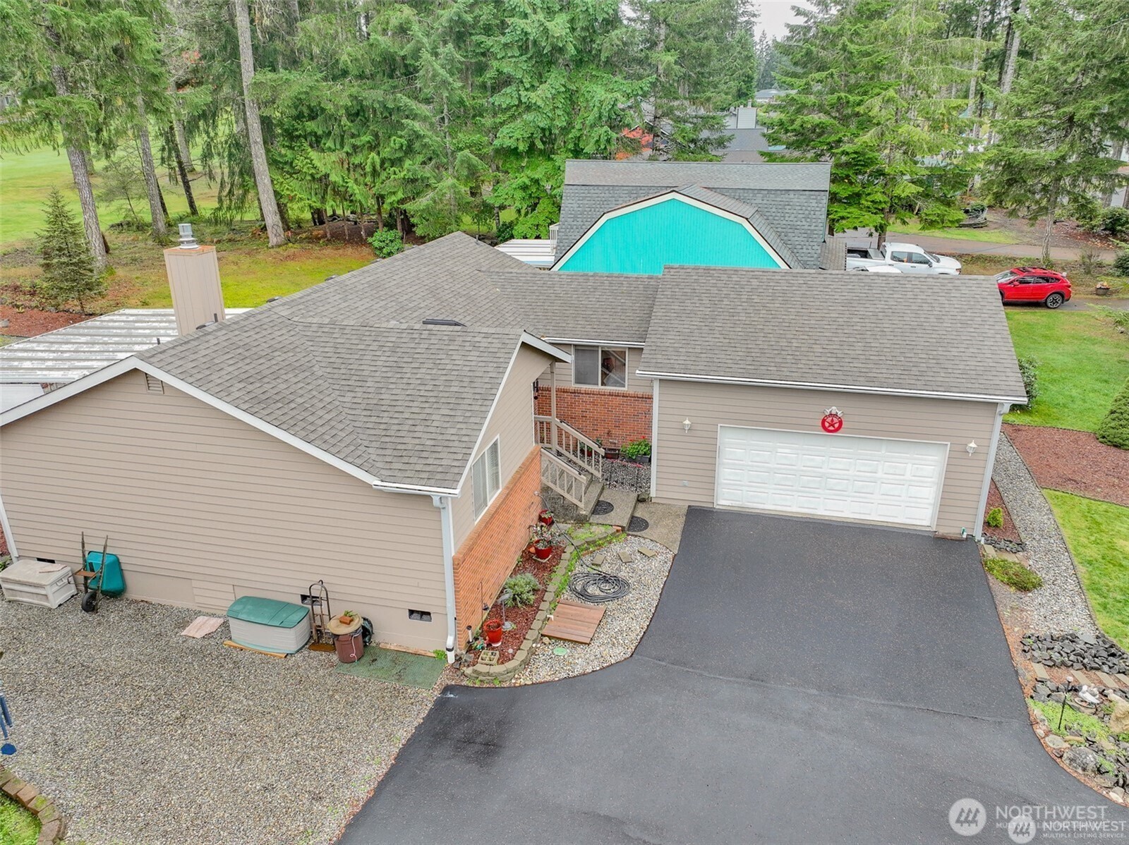 360 E Penzance Road Property Photo 3