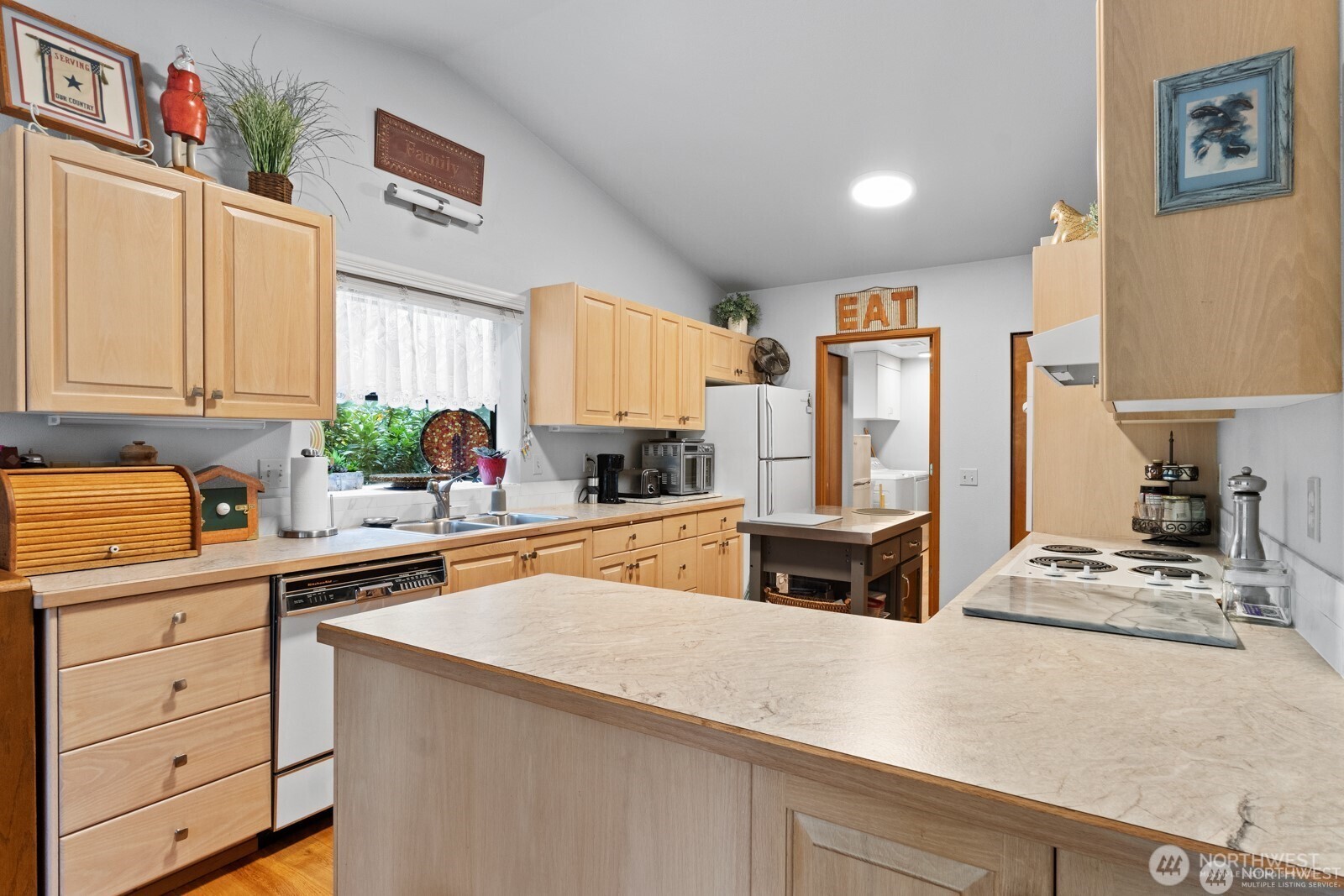 360 E Penzance Road Property Photo 11