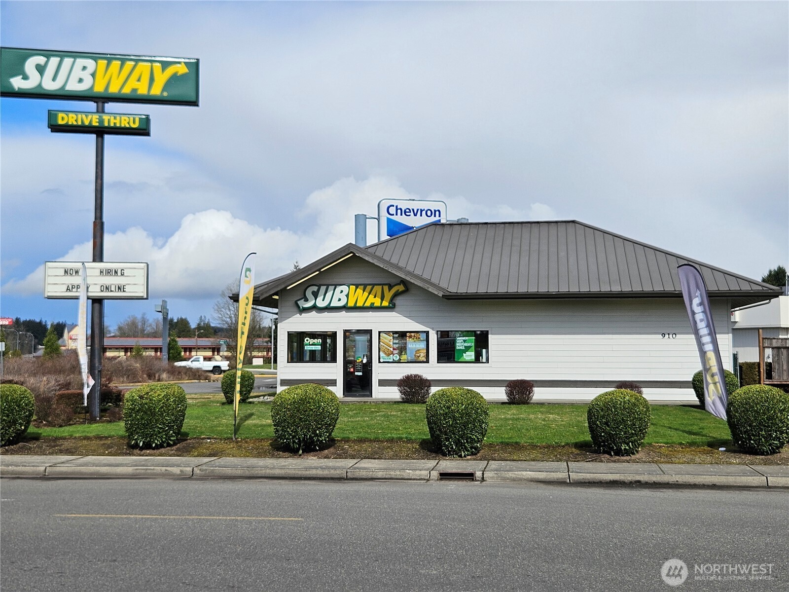 910 Ellsbury Street Property Photo