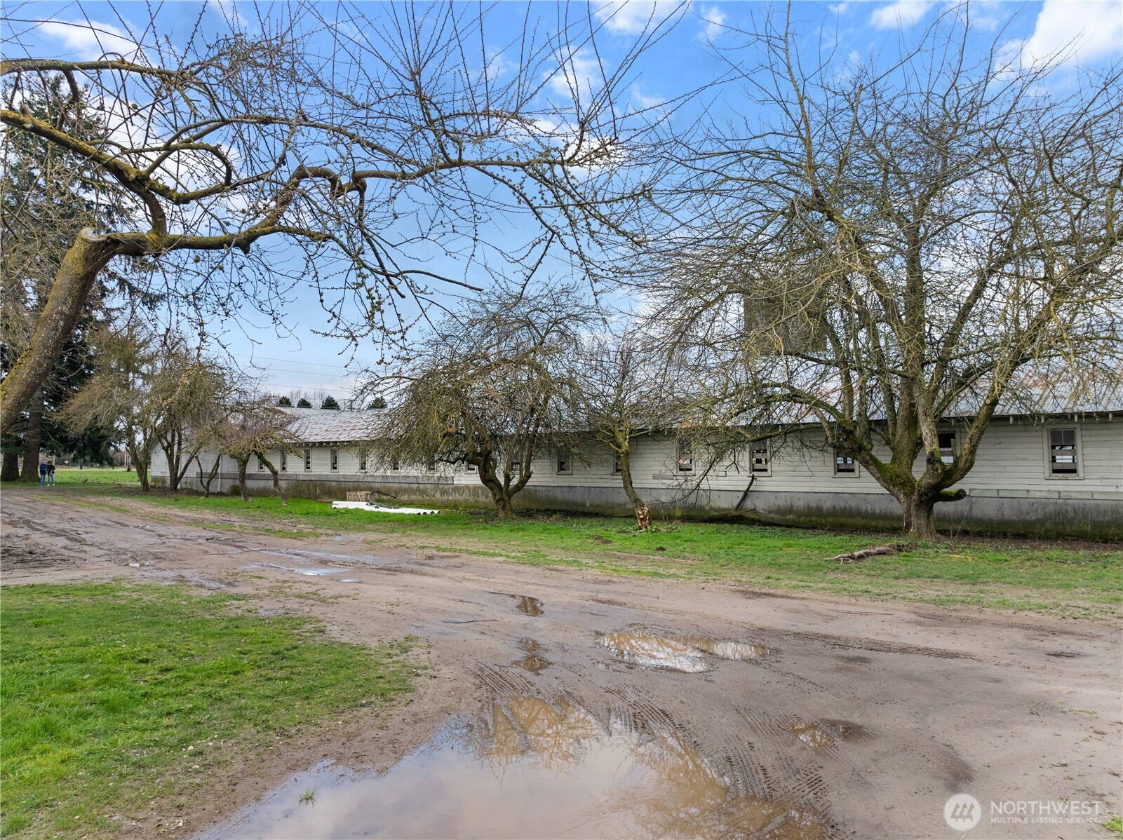 21563 21567 Cook Road Property Photo 8