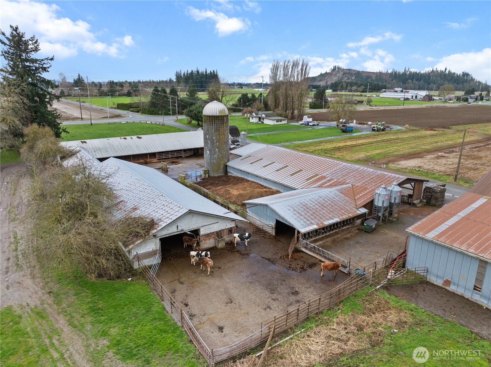 21563 21567 Cook Road Property Photo 32