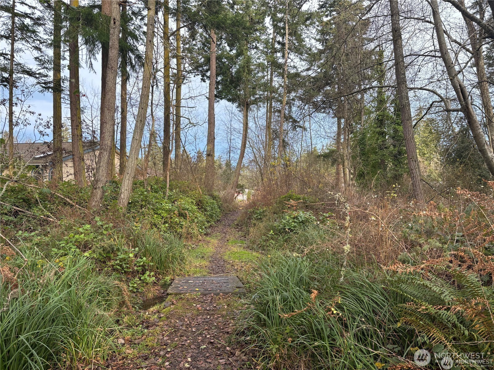 1042 Crest Avenue Property Photo 9