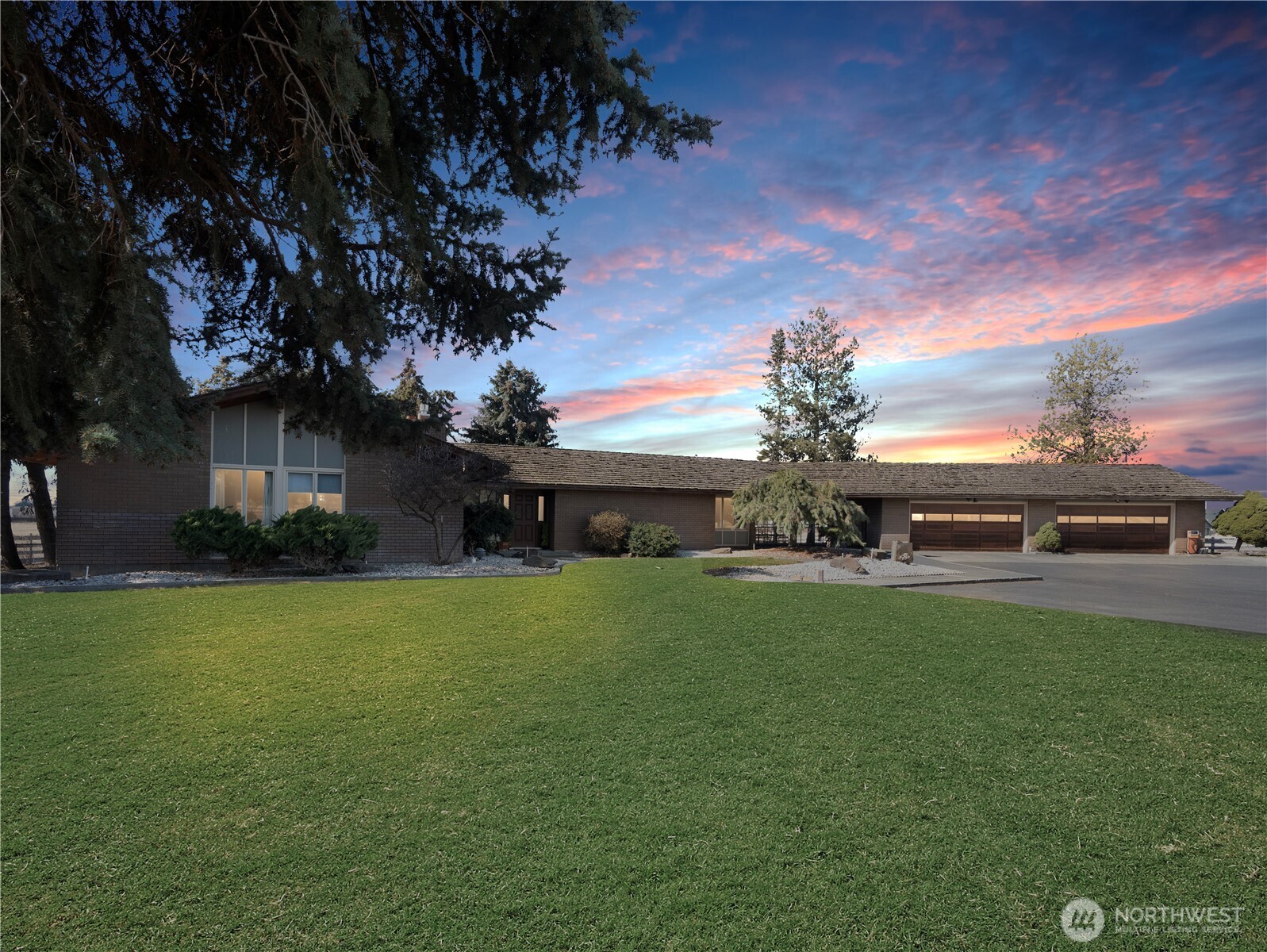 2400 Hamilton Road Property Photo