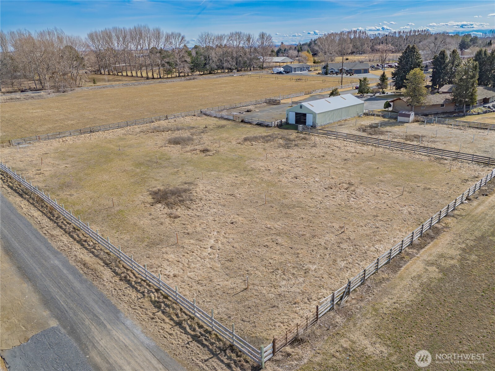 2400 Hamilton Road Property Photo 7
