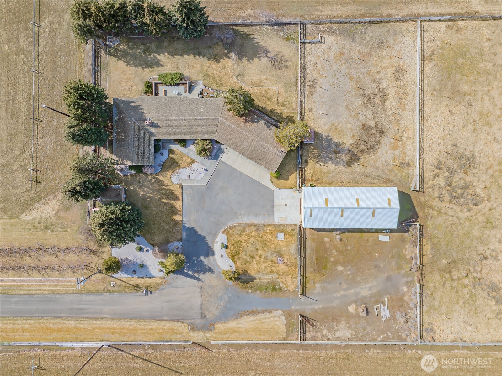 2400 Hamilton Road Property Photo 40