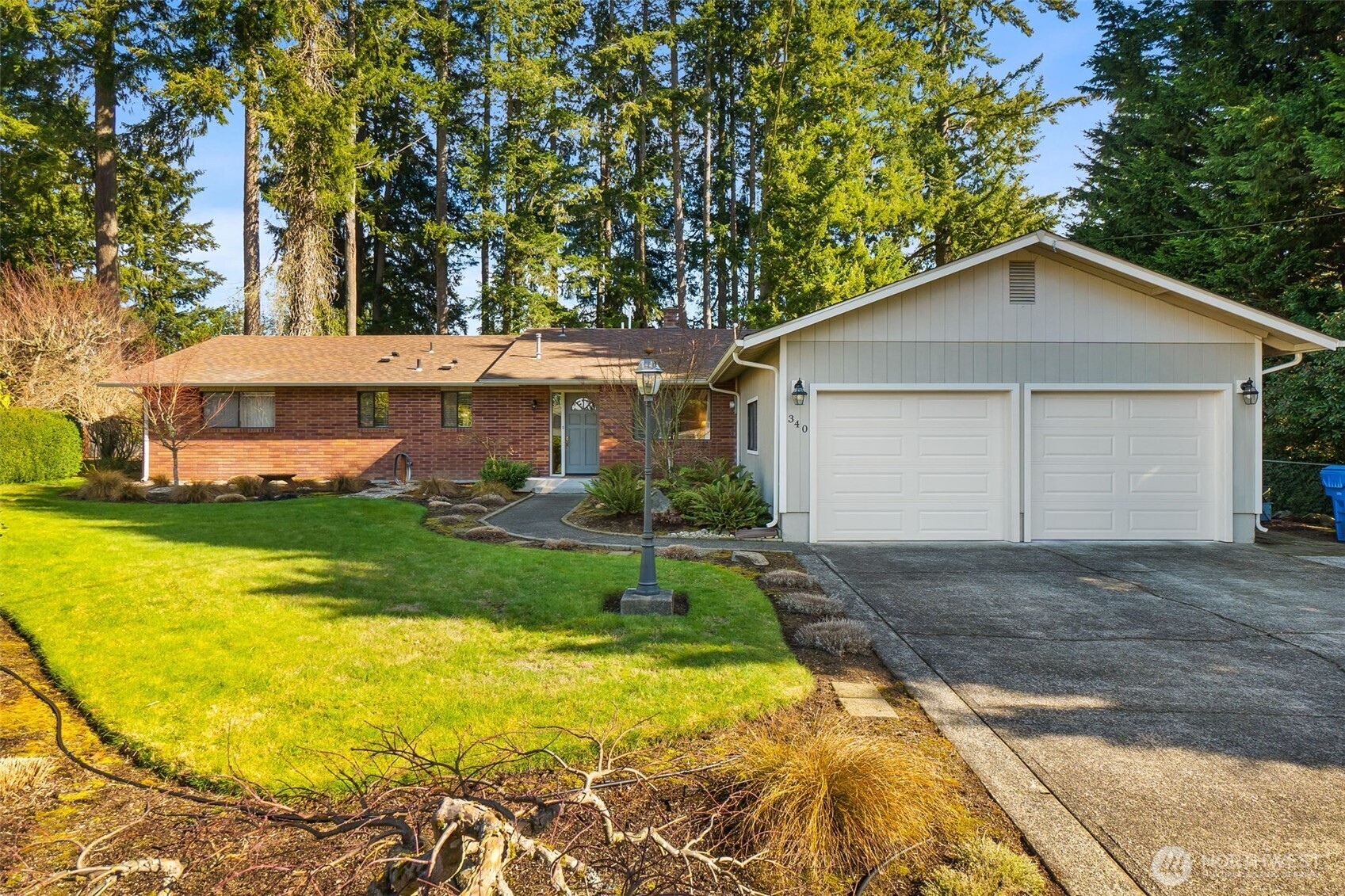 340 Thunderbird Court Property Photo