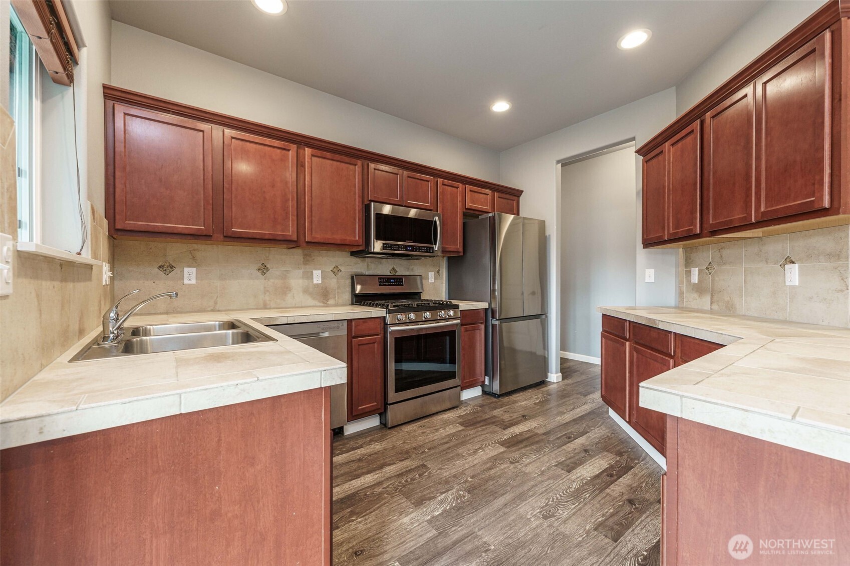 753 T Street Property Photo 12