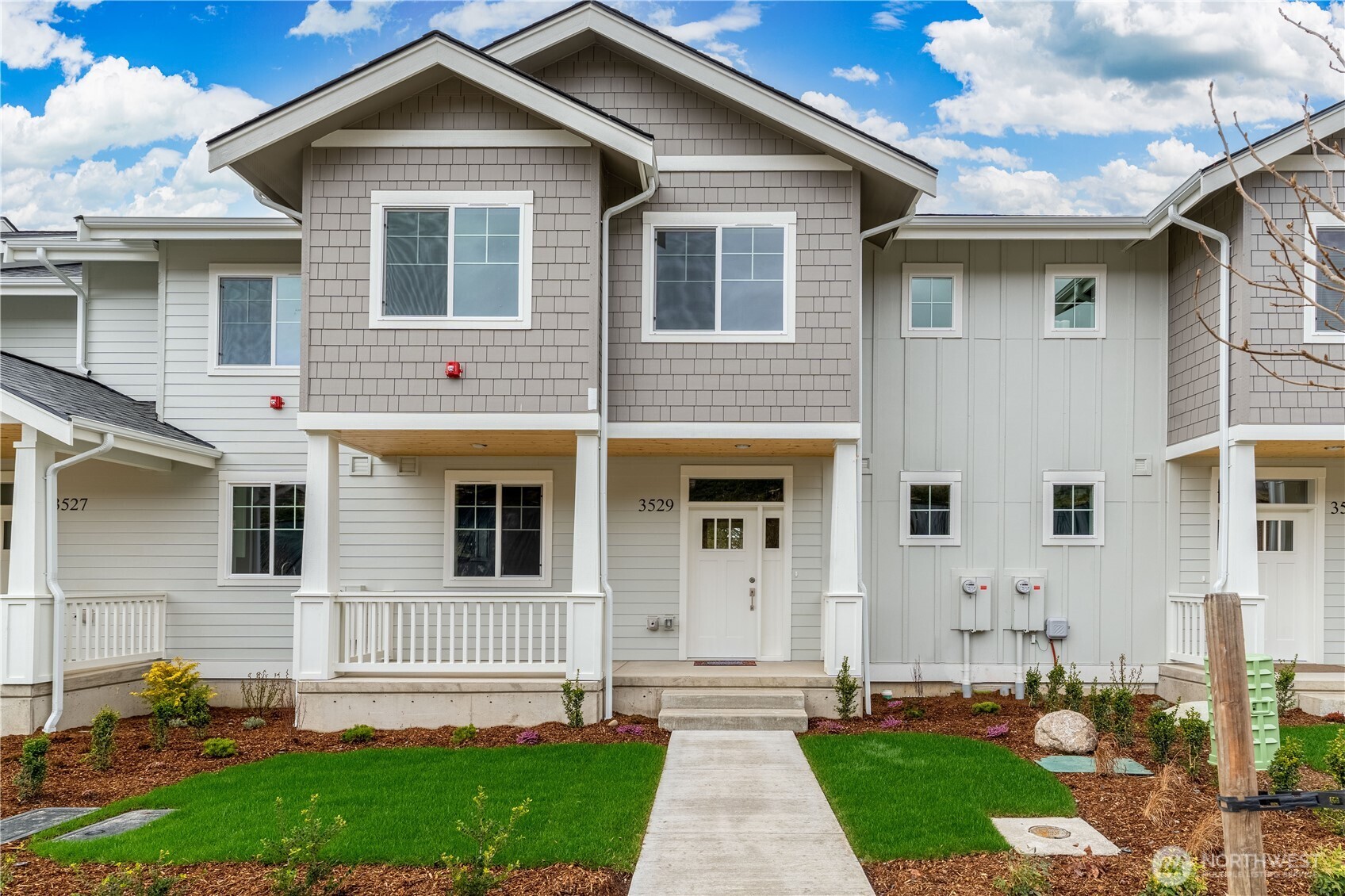 3529 Sussex Drive Property Photo
