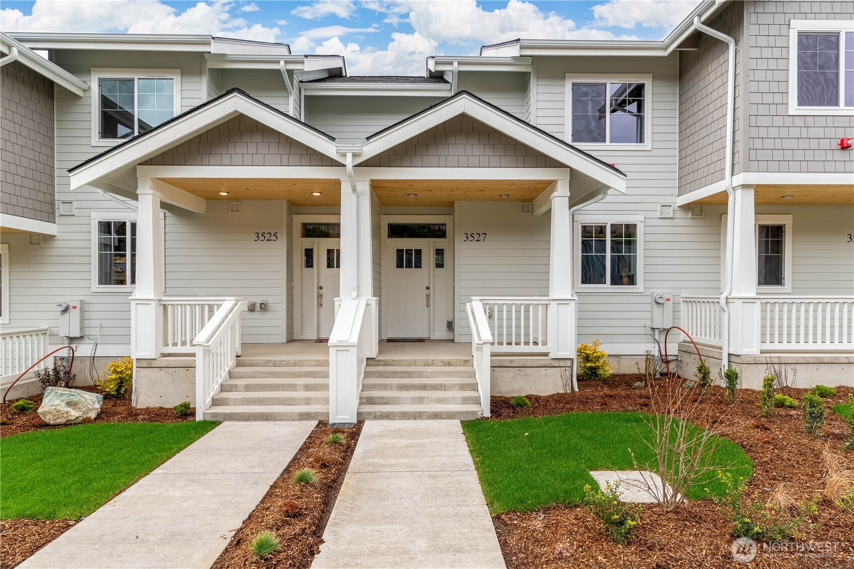 3527 Sussex Drive Property Photo