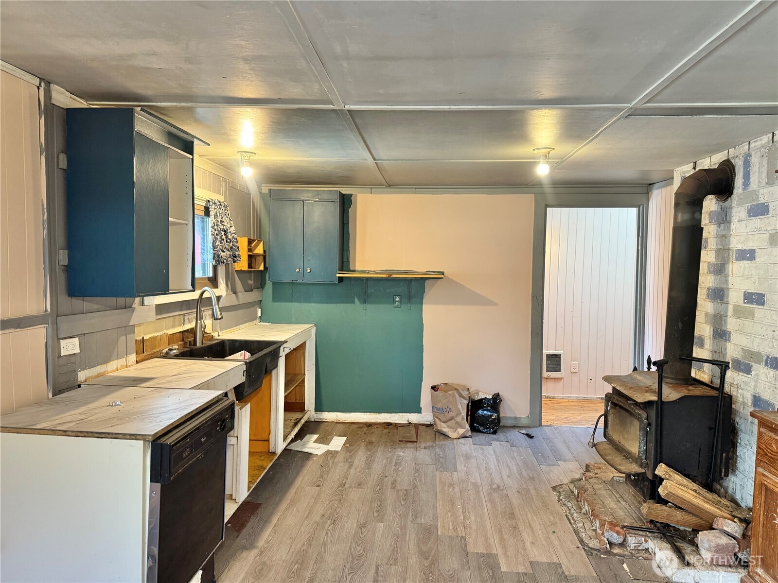 2514 Willows Road Property Photo 8