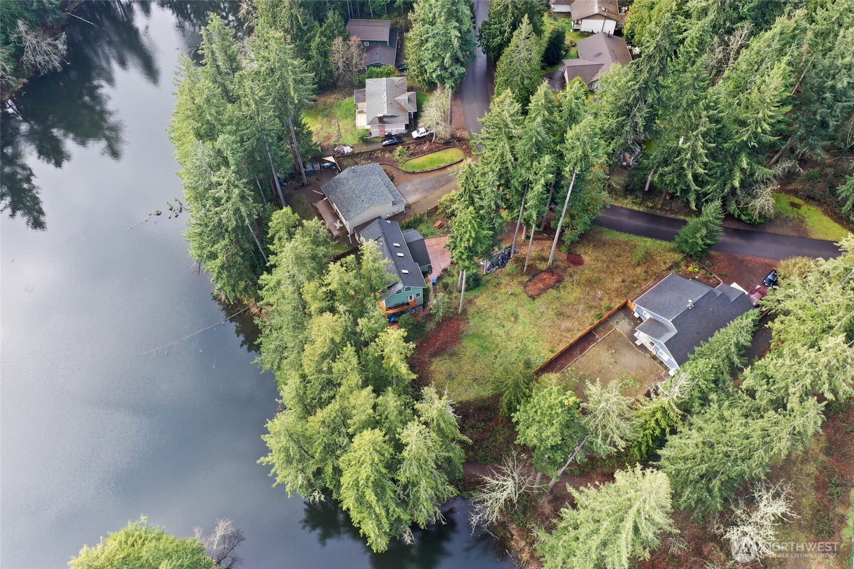 18512 Woodside Drive Property Photo 1