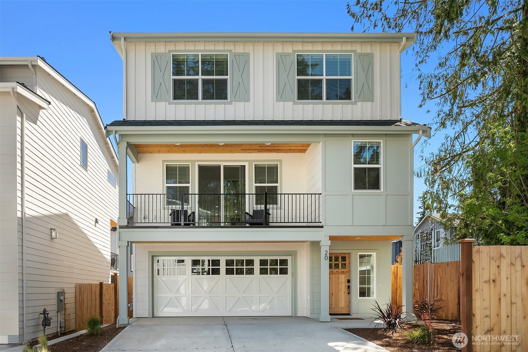 8 160th Place Property Photo 1