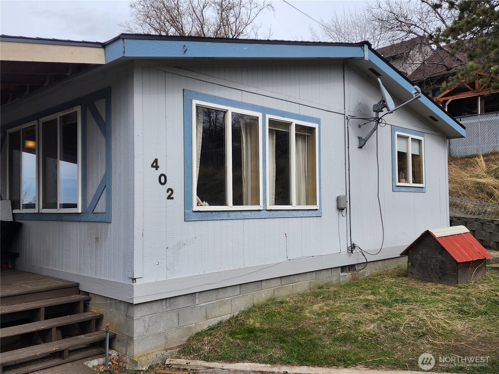 402 E College Street Property Photo