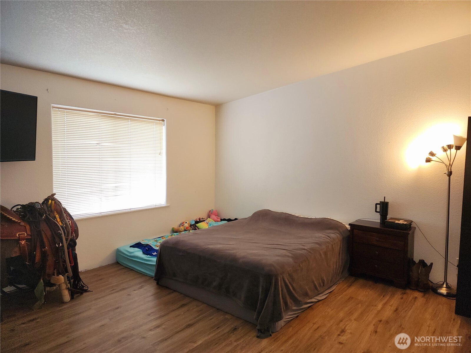 402 E College Street Property Photo 7