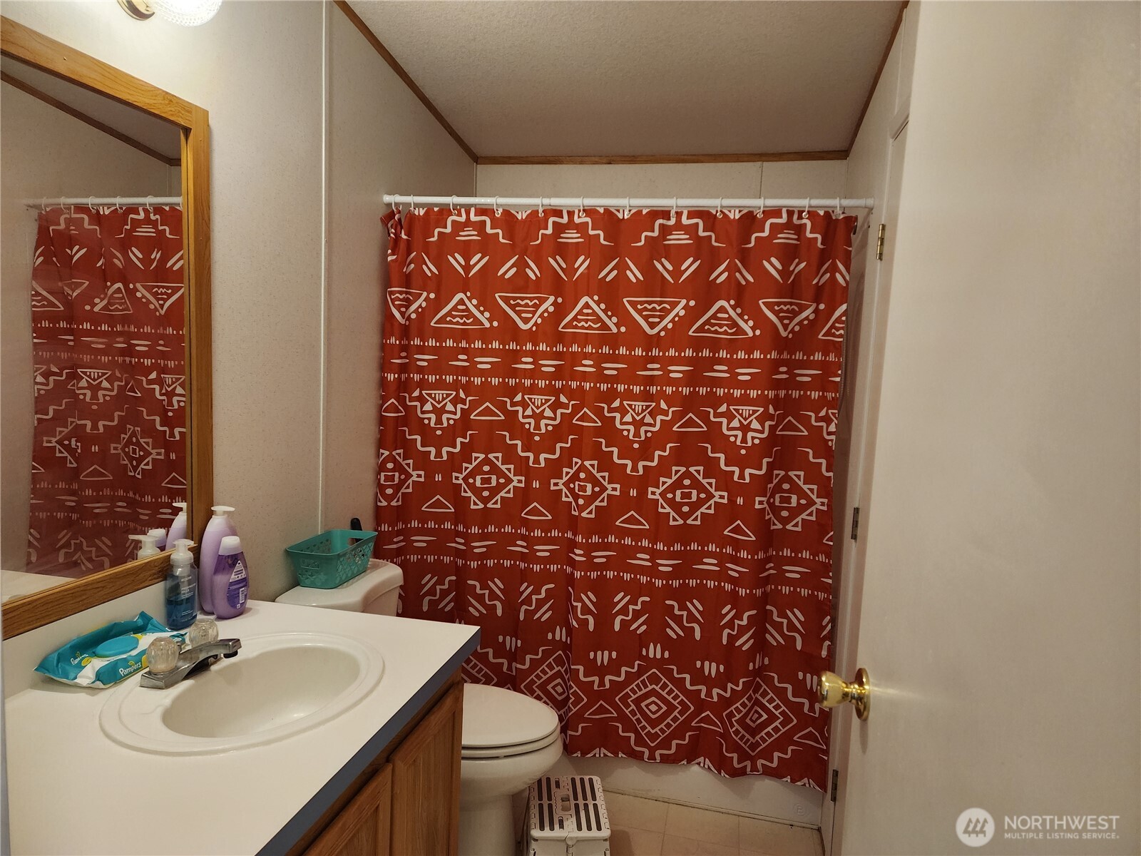 402 E College Street Property Photo 10