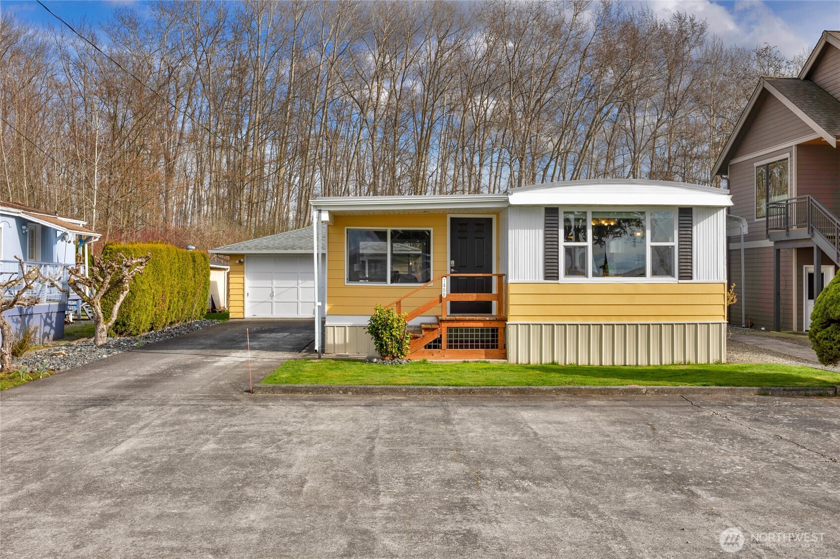 7458 Sunset Drive Property Photo