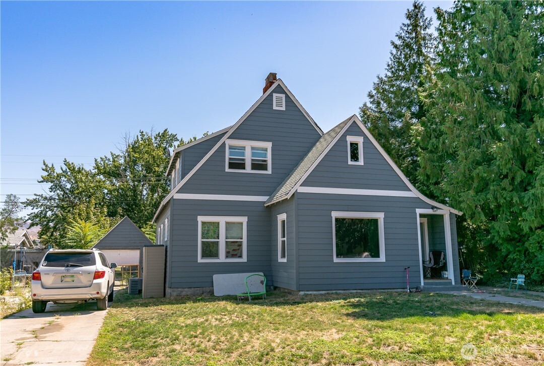 21 S Franklin Avenue Property Photo 2