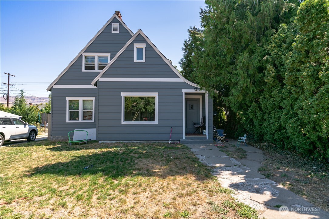 21 S Franklin Avenue Property Photo 3