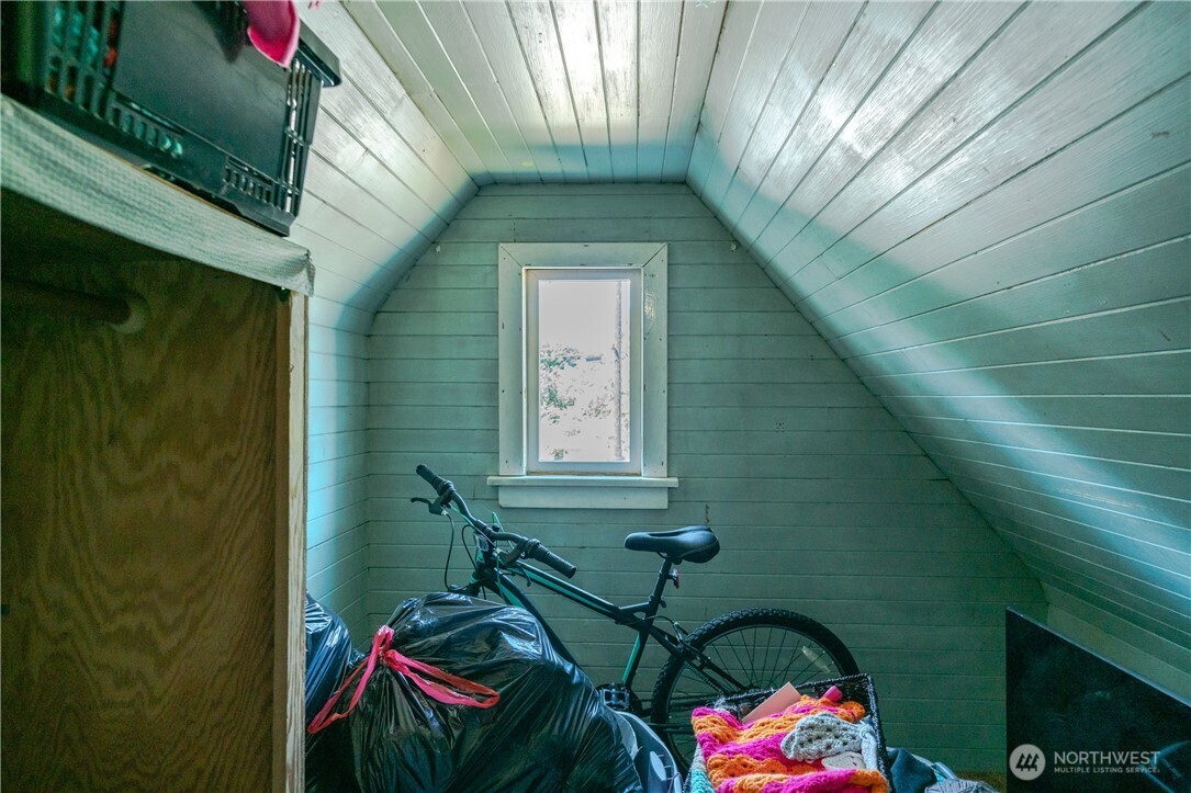 21 S Franklin Avenue Property Photo 20