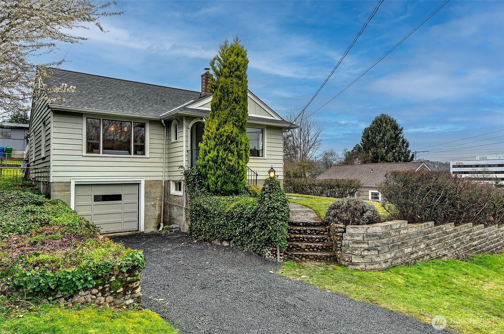 1413 Morris Avenue Property Photo