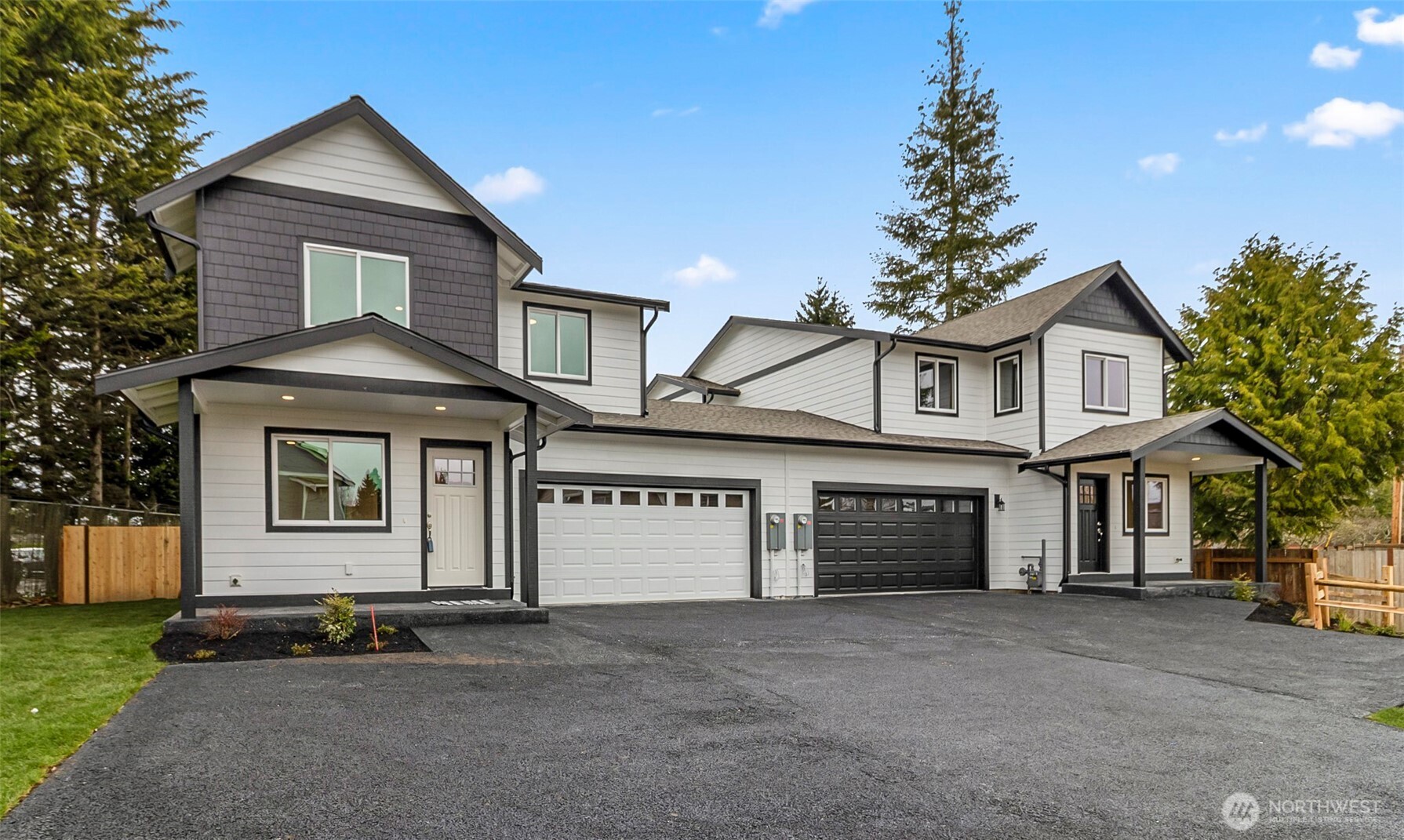 9534 Holly B Property Photo
