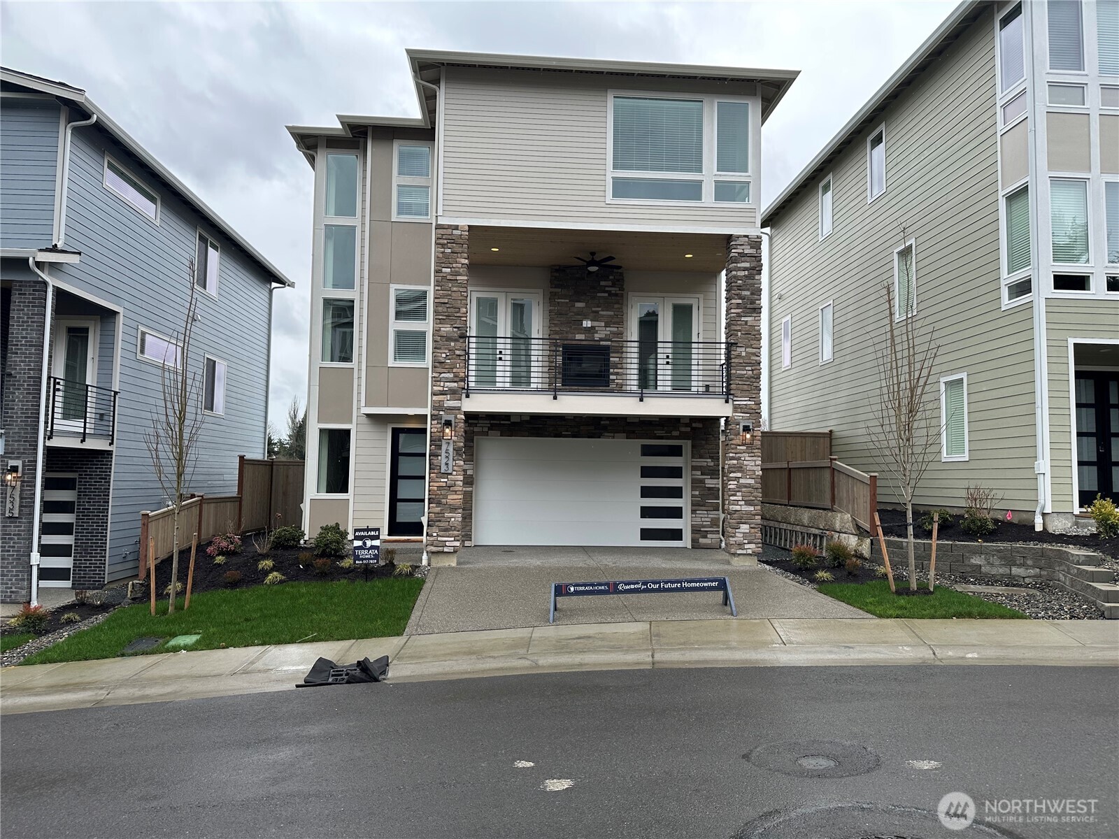 7523 S 130th Place Property Photo