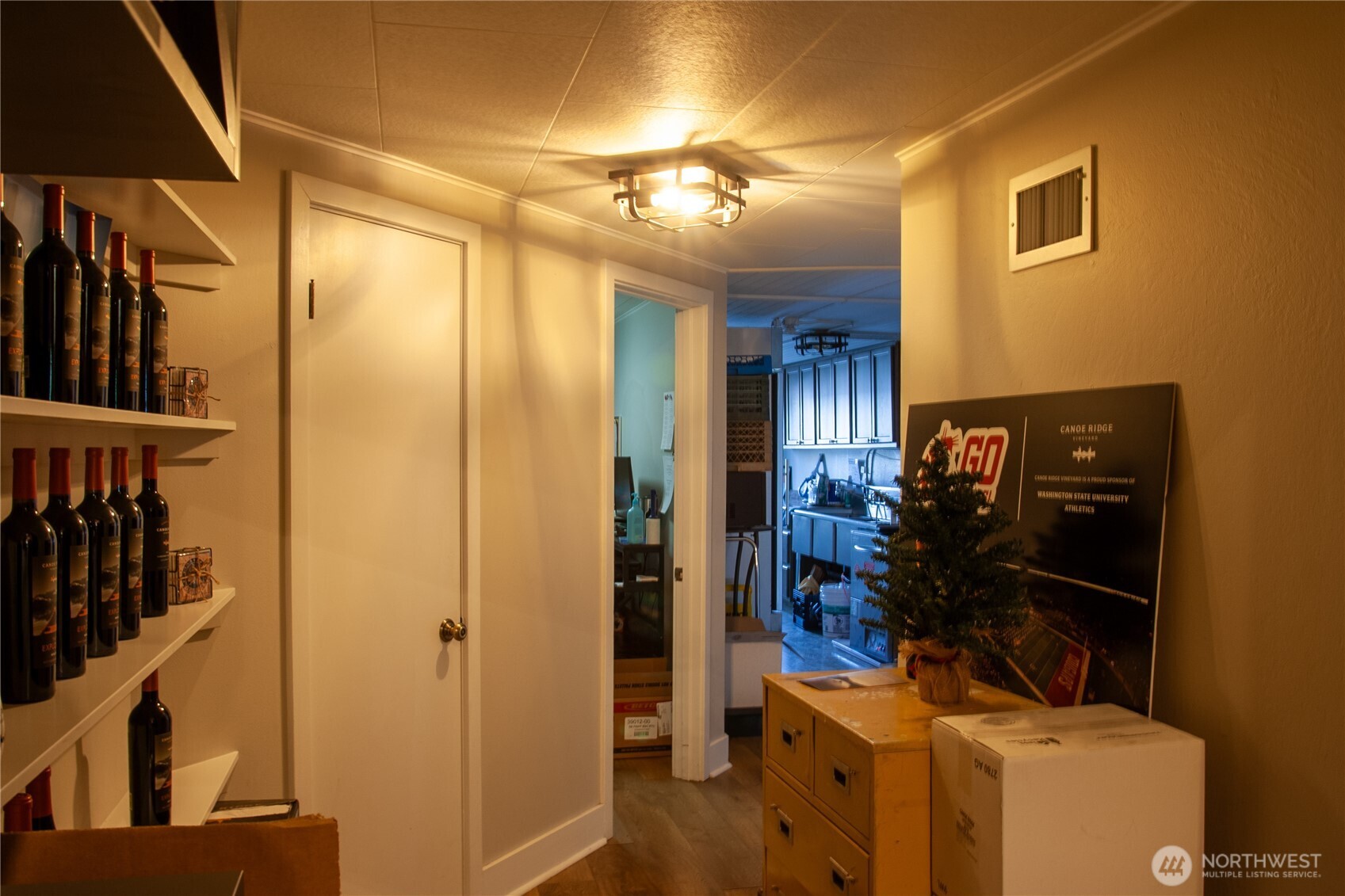 45 E Main Street Property Photo 16