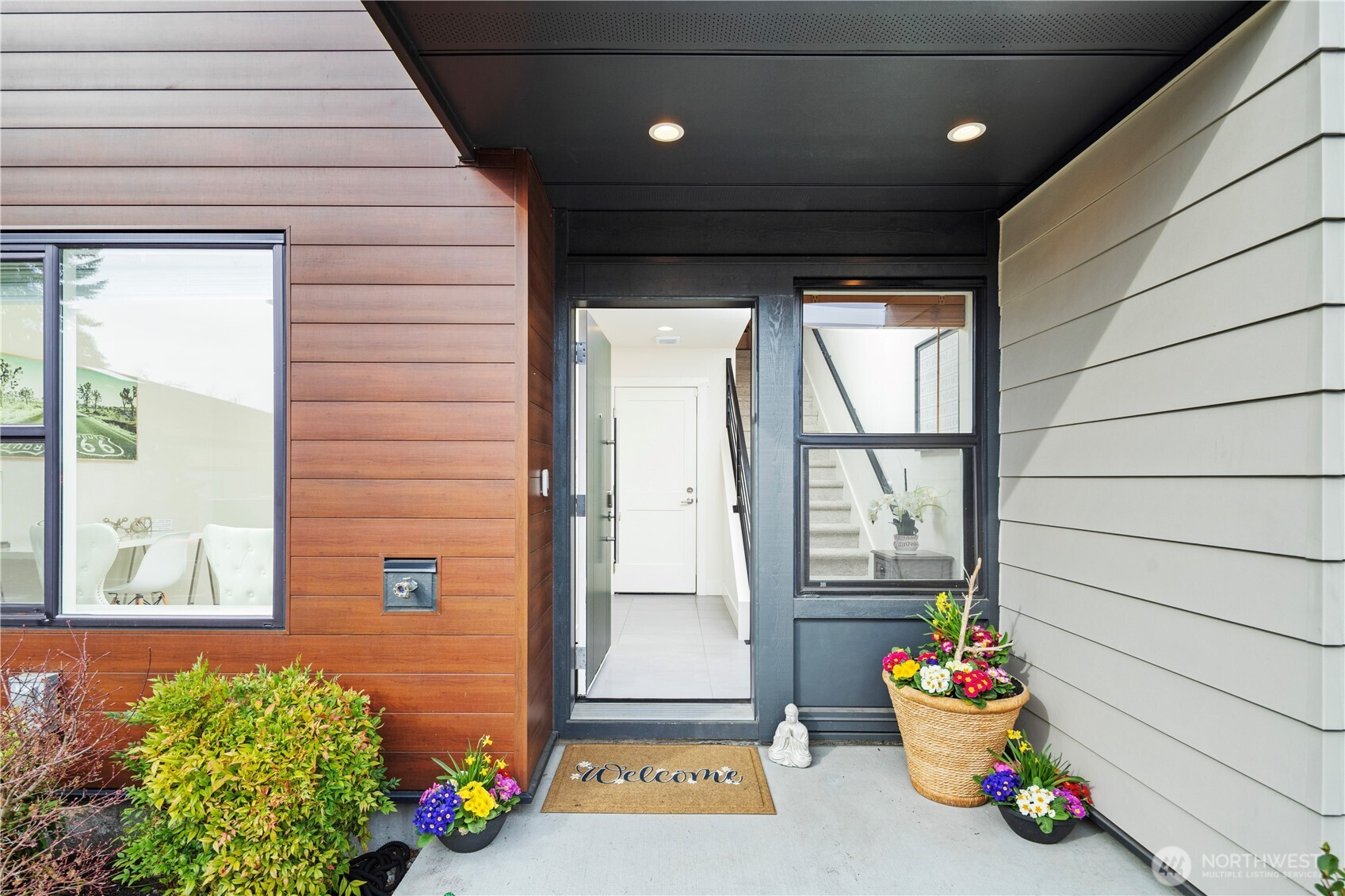 18320 96th Lane B Property Photo 3