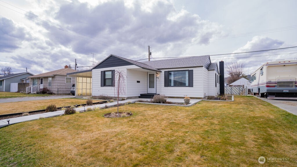 Ephrata Heights Real Estate Listings Main Image