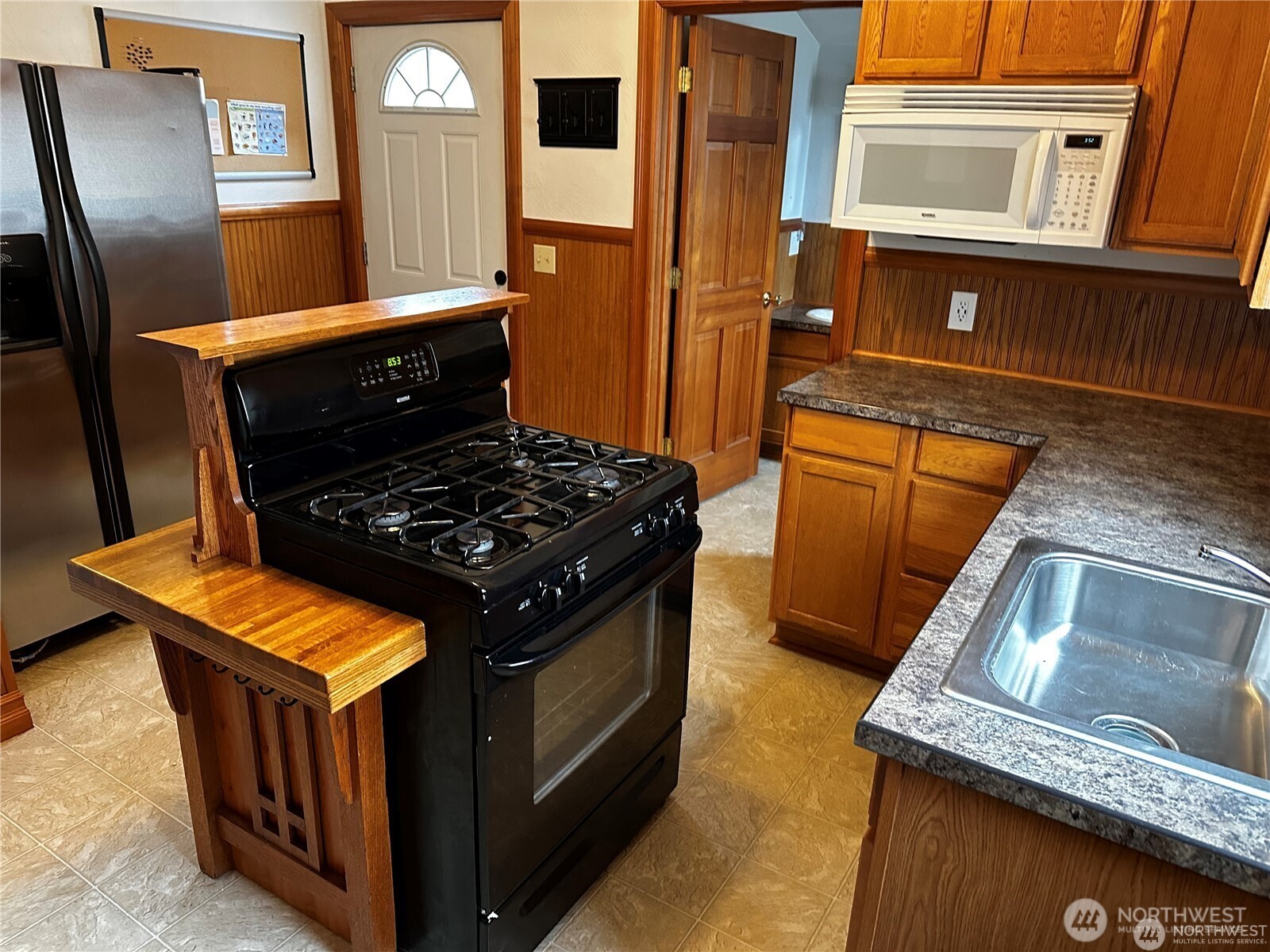 2525 Simpson Avenue Property Photo 3