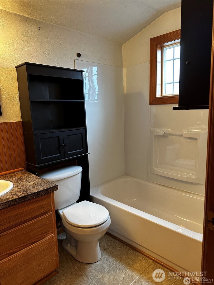 2525 Simpson Avenue Property Photo 5