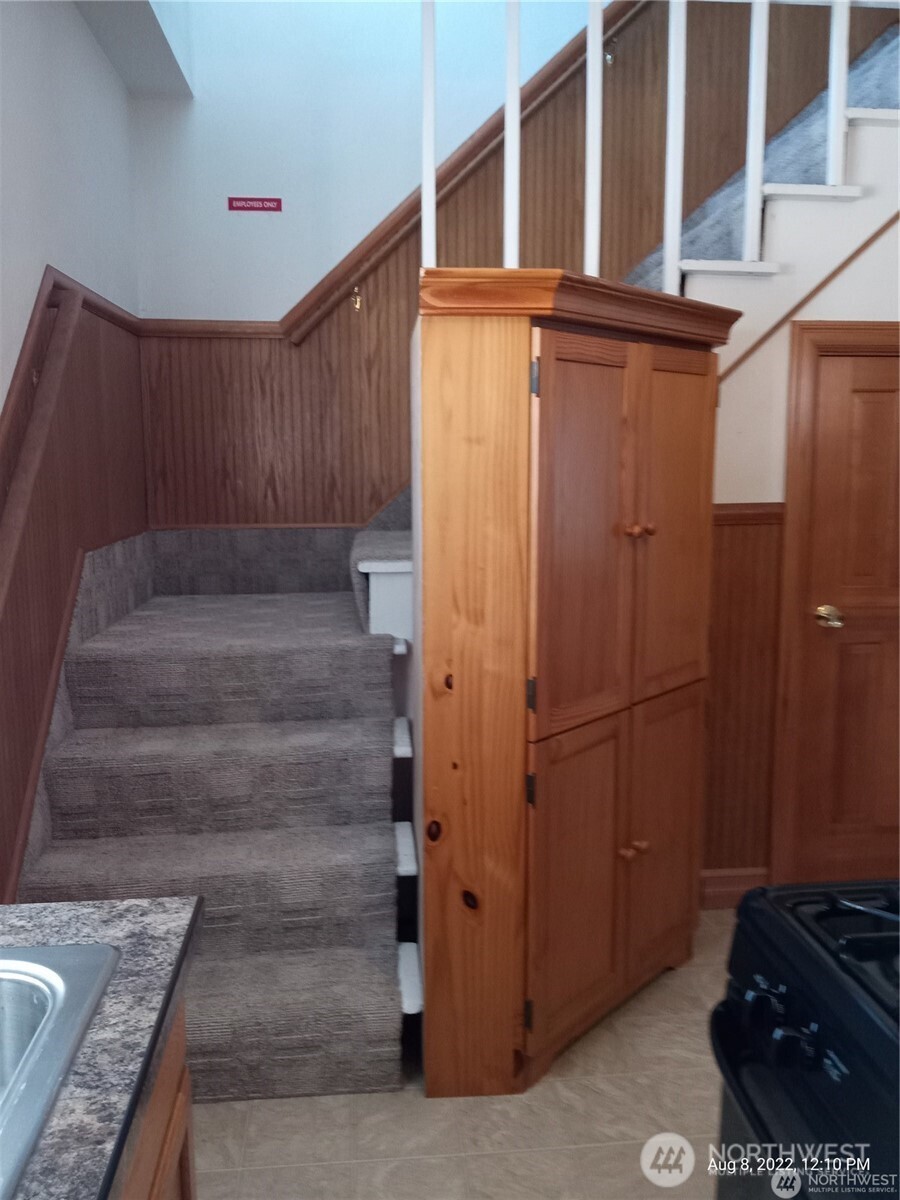 2525 Simpson Avenue Property Photo 6