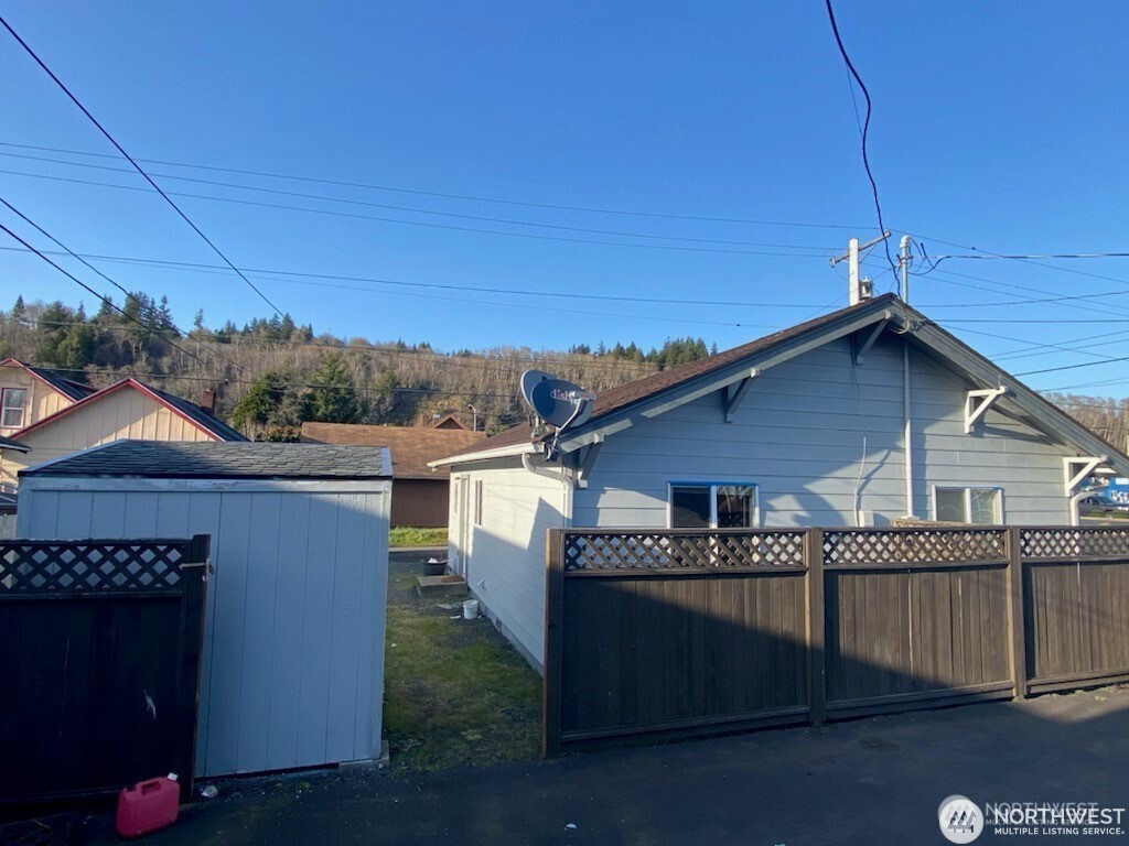 2525 Simpson Avenue Property Photo 10