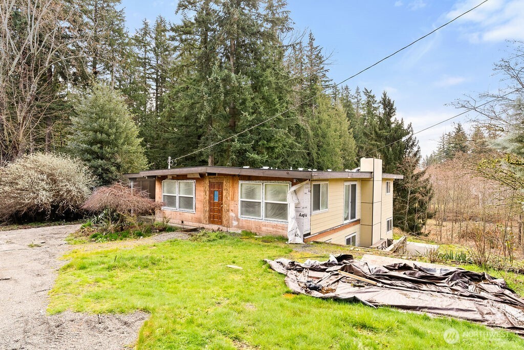 18001 77th Street Property Photo