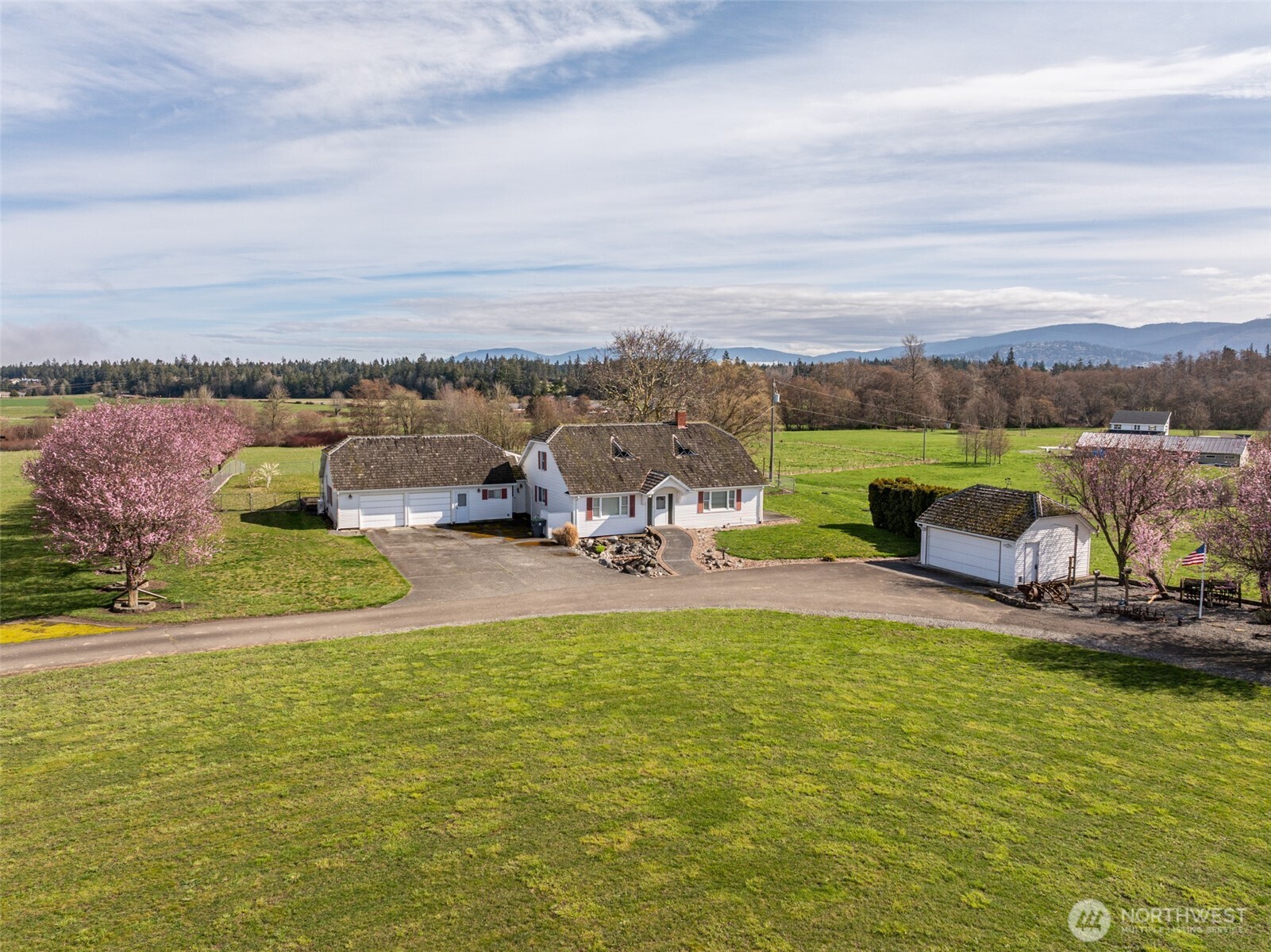 4596 Woodcock Road Property Photo